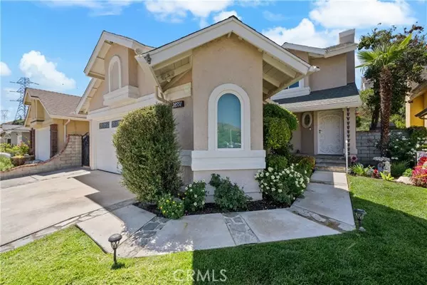 Saugus, CA 91390,28551 Avocado PL