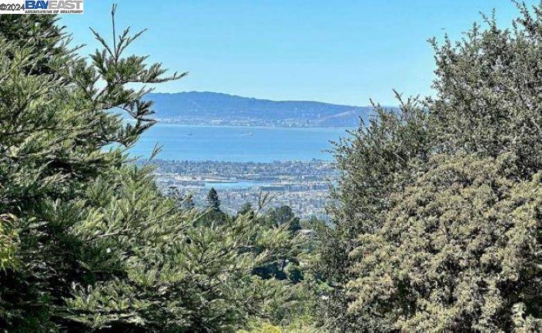Oakland, CA 94603,Villanova Dr