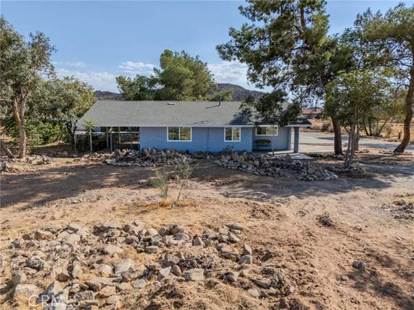 24141 Standing Rock RD, Apple Valley, CA 92307