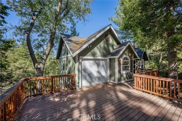 Lake Arrowhead, CA 92352,305 Summit RD