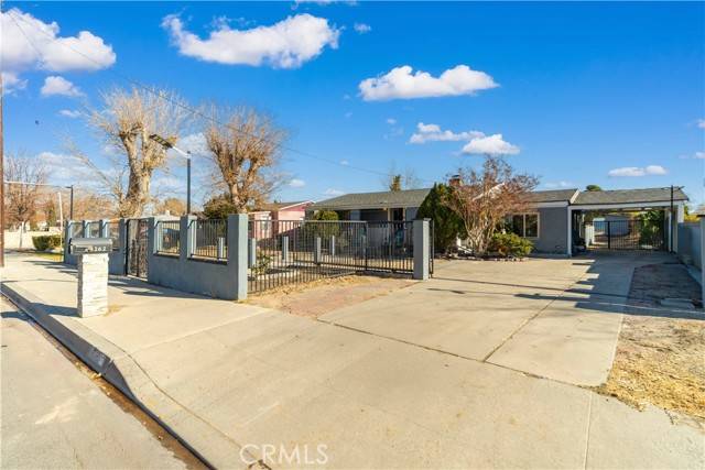 43262 20th ST, Lancaster, CA 93534