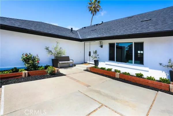 Huntington Beach, CA 92646,21912 Summer CIR