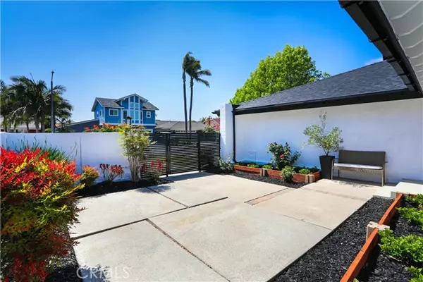 Huntington Beach, CA 92646,21912 Summer CIR