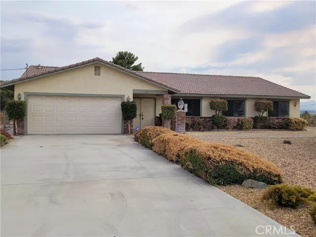 18545 Siskiyou RD, Apple Valley, CA 92307