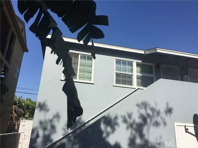 Long Beach, CA 90804,1029 Gladys