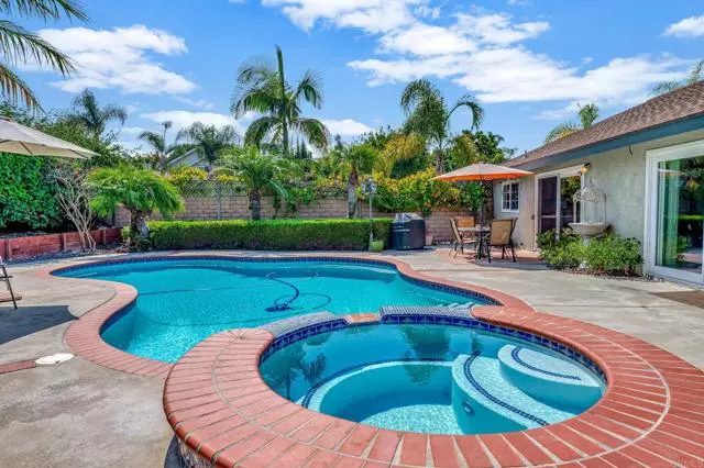 7818 Gabacho ST, Carlsbad, CA 92009