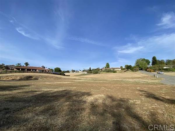 930 La Felice LN, Fallbrook, CA 92028