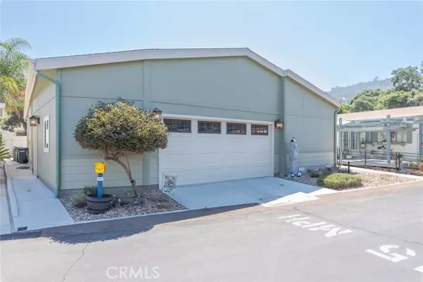 Escondido, CA 92026,8975 Lawrence Welk DR 59