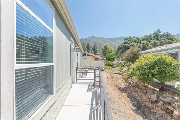 Escondido, CA 92026,8975 Lawrence Welk DR 59