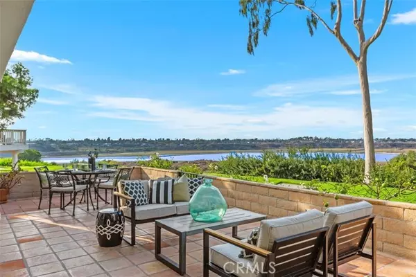 428 Vista Grande, Newport Beach, CA 92660