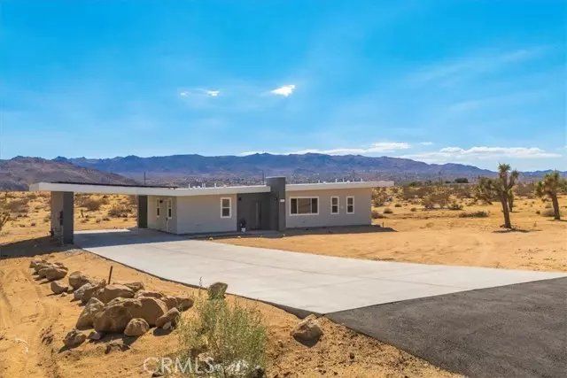 Joshua Tree, CA 92252,62455 Crestview DR