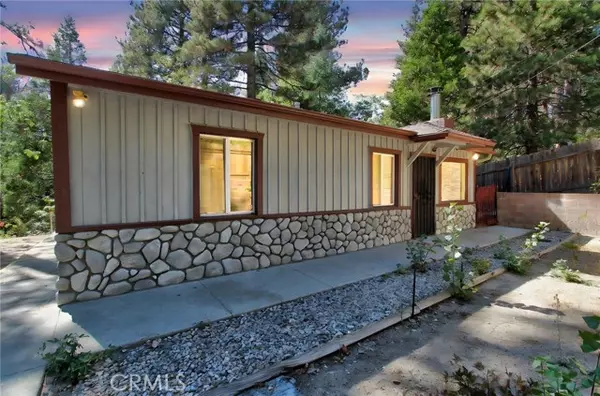 32159 Cove CIR, Running Springs, CA 92382