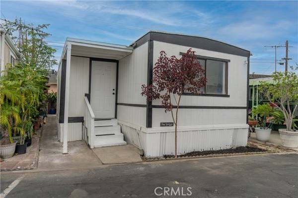 9235 Artesia 13, Bellflower, CA 90706