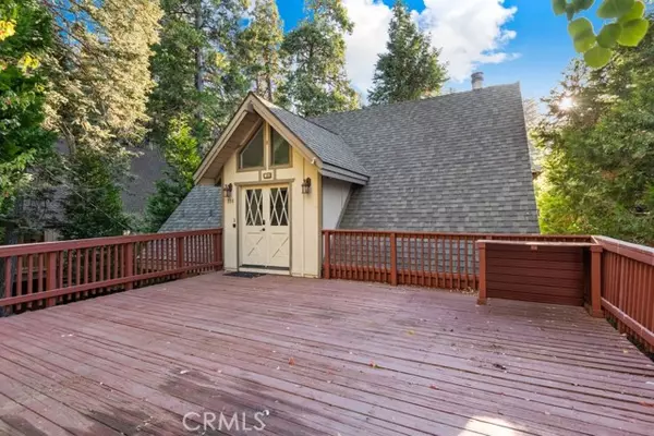 338 Mittry LN, Lake Arrowhead, CA 92352