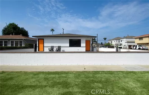 Huntington Beach, CA 92648,1745 Lake ST