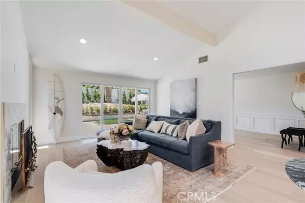 Corona Del Mar, CA 92625,29 Beachcomber DR