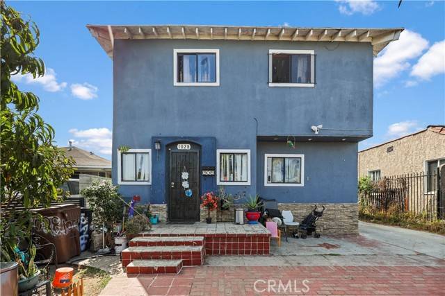 Los Angeles, CA 90044,1028 W 105th ST