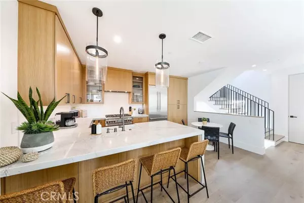 Corona Del Mar, CA 92625,715 Narcissus 2