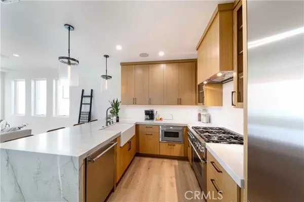 Corona Del Mar, CA 92625,715 Narcissus 2