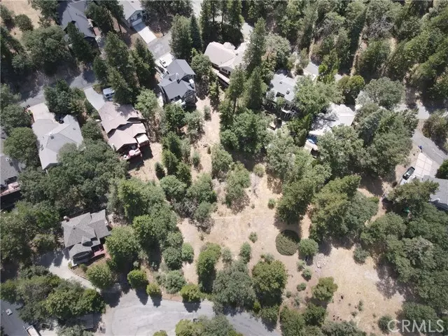 30215 Elfin CT, Running Springs, CA 92382