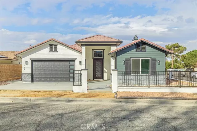 5629 W Avenue M-8, Palmdale, CA 93551