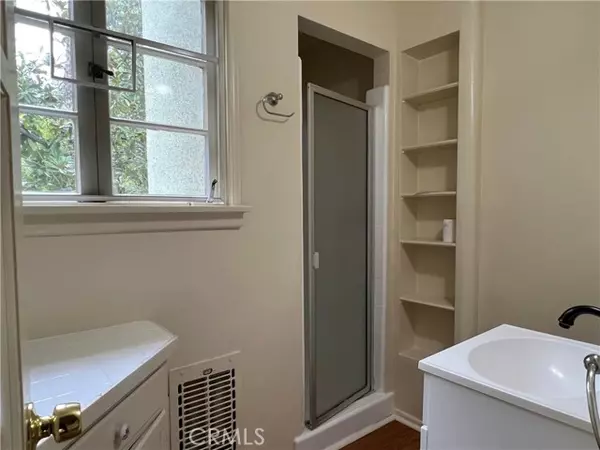 Los Angeles, CA 90068,3107 Hollycrest DR