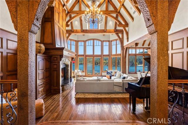 Lake Arrowhead, CA 92352,27453 Bayshore DR