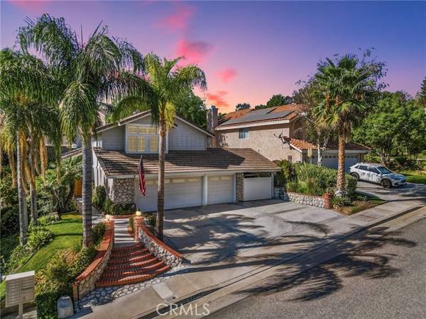 22042 Grovepark DR, Saugus, CA 91350