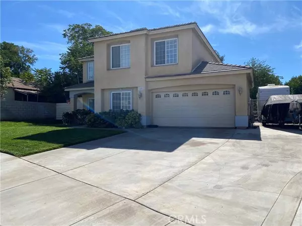 Calimesa, CA 92320,187 Pinewood CT