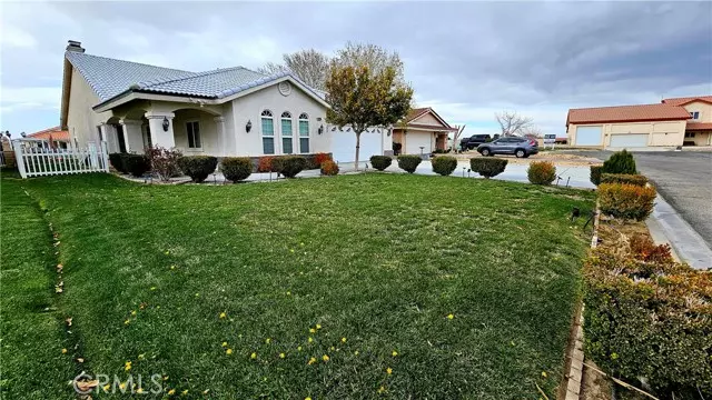 26290 Fleet LN, Helendale, CA 92342