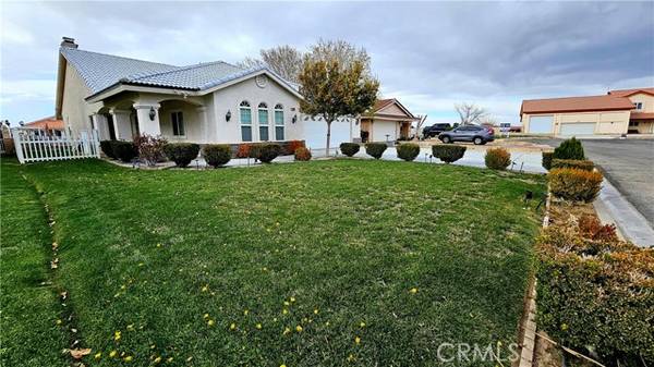 26290 Fleet LN, Helendale, CA 92342