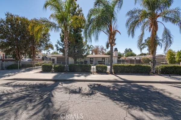 1443 E Devonshire AVE, Hemet, CA 92544