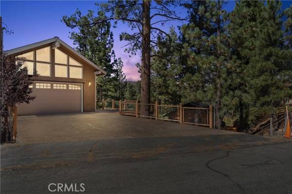 305 Lookout DR, Big Bear City, CA 92314