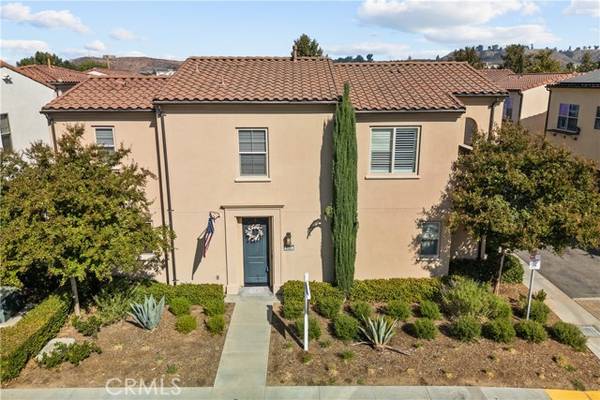 21951 Moveo DR, Saugus, CA 91350