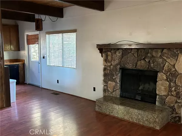 Running Springs, CA 92382,31663 Hilltop DR