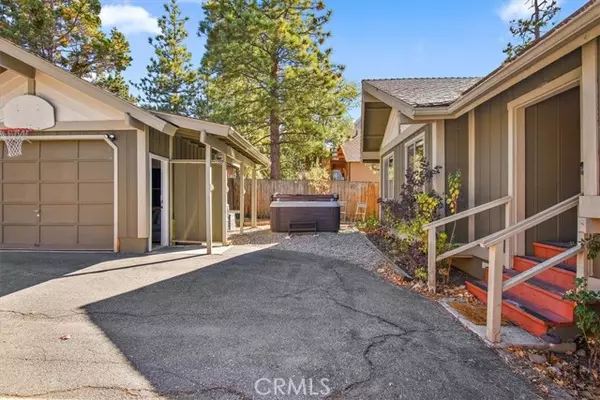 Big Bear City, CA 92314,779 Villa Grove AVE