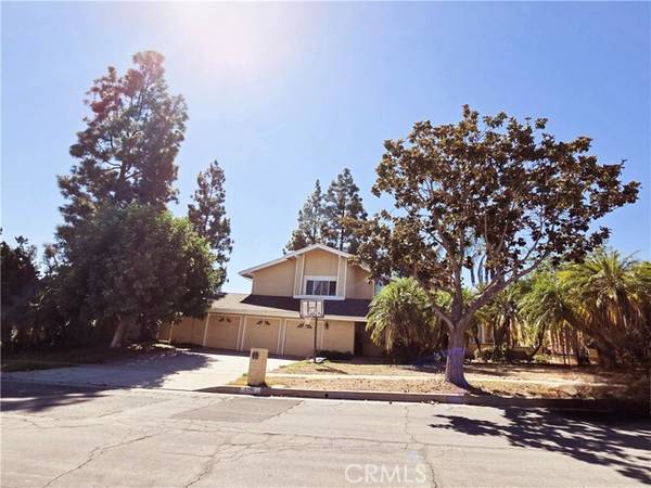 1790 N Mountain View PL, Fullerton, CA 92831