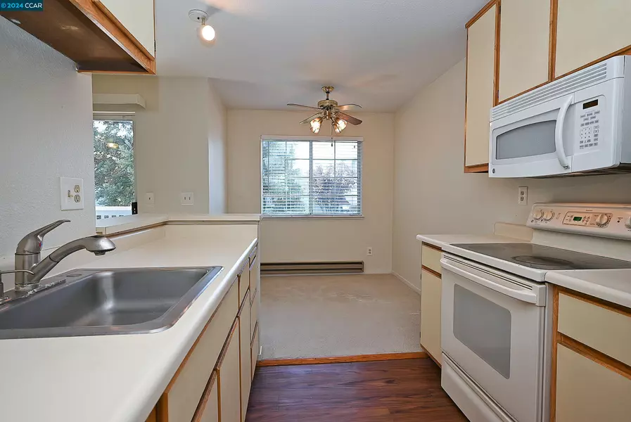 455 Lighthouse Dr, Vallejo, CA 94590