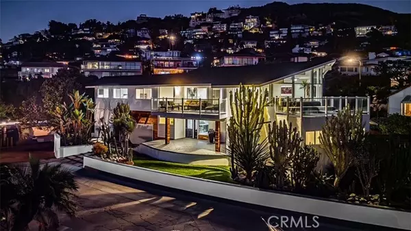 2 Camel Point DR, Laguna Beach, CA 92651