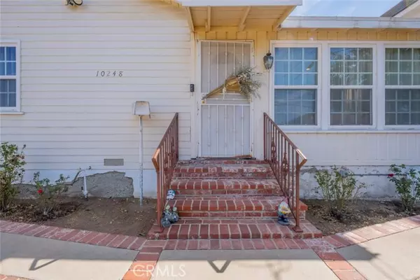 Tujunga, CA 91042,10248 Samoa AVE