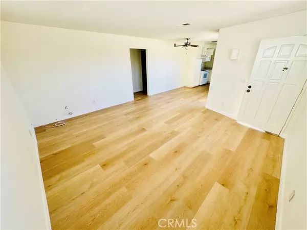 San Clemente, CA 92672,124 W Canada B