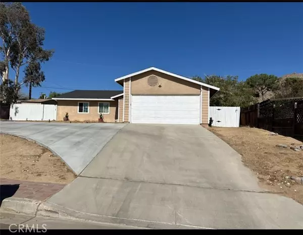 23932 Tahquitz RD, Apple Valley, CA 92307