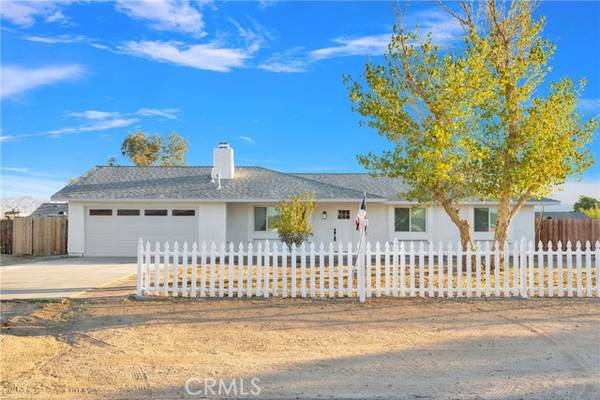 22853 Shawnee RD, Apple Valley, CA 92308