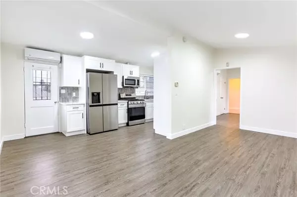 Van Nuys, CA 91405,7033 Hazeltine AVE