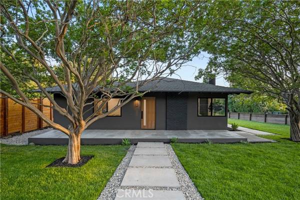 400 E Calaveras ST, Altadena, CA 91001