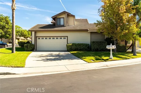 Corona, CA 92882,3543 Grey Bull LN