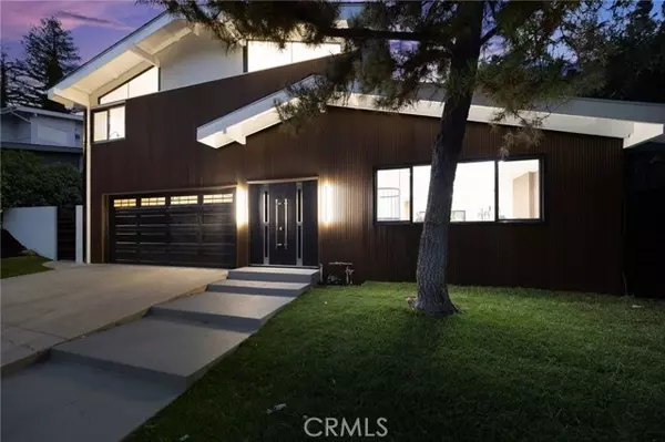 Encino, CA 91436,16995 Escalon DR