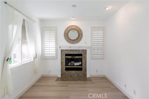Irvine, CA 92606,154 Saint James 53