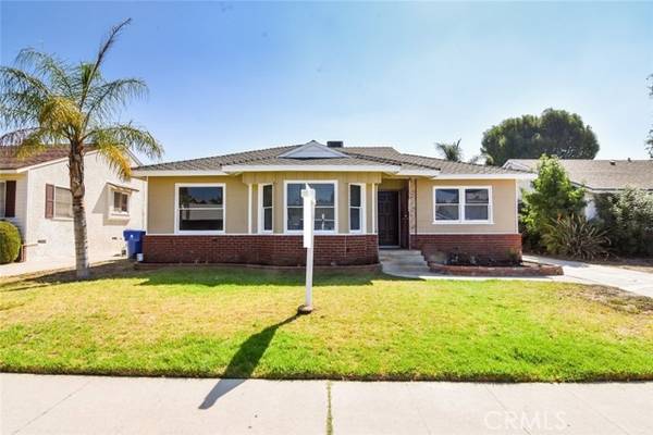 6906 Mclennan AVE, Lake Balboa, CA 91406