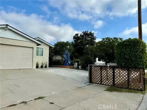 Carson, CA 90745,847 E Deloras DR